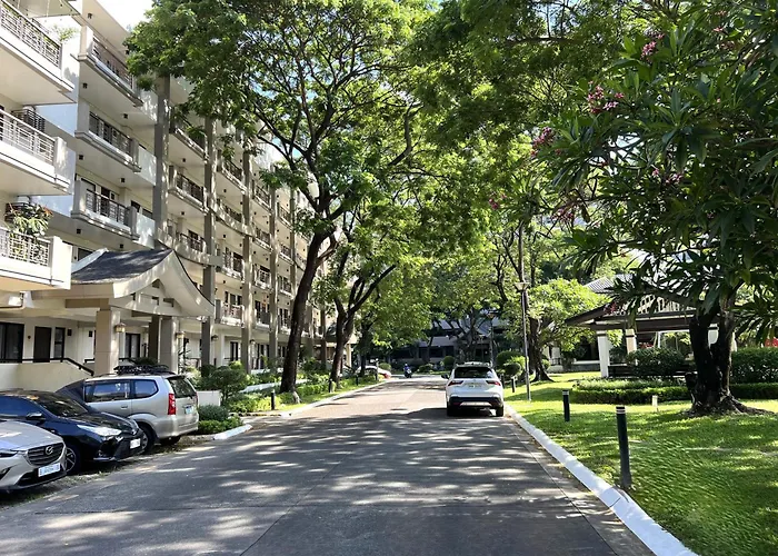 Stunning 2br Apt, 65 Sq M Netflix At Rosewood Pointe Residences Near Bgc *